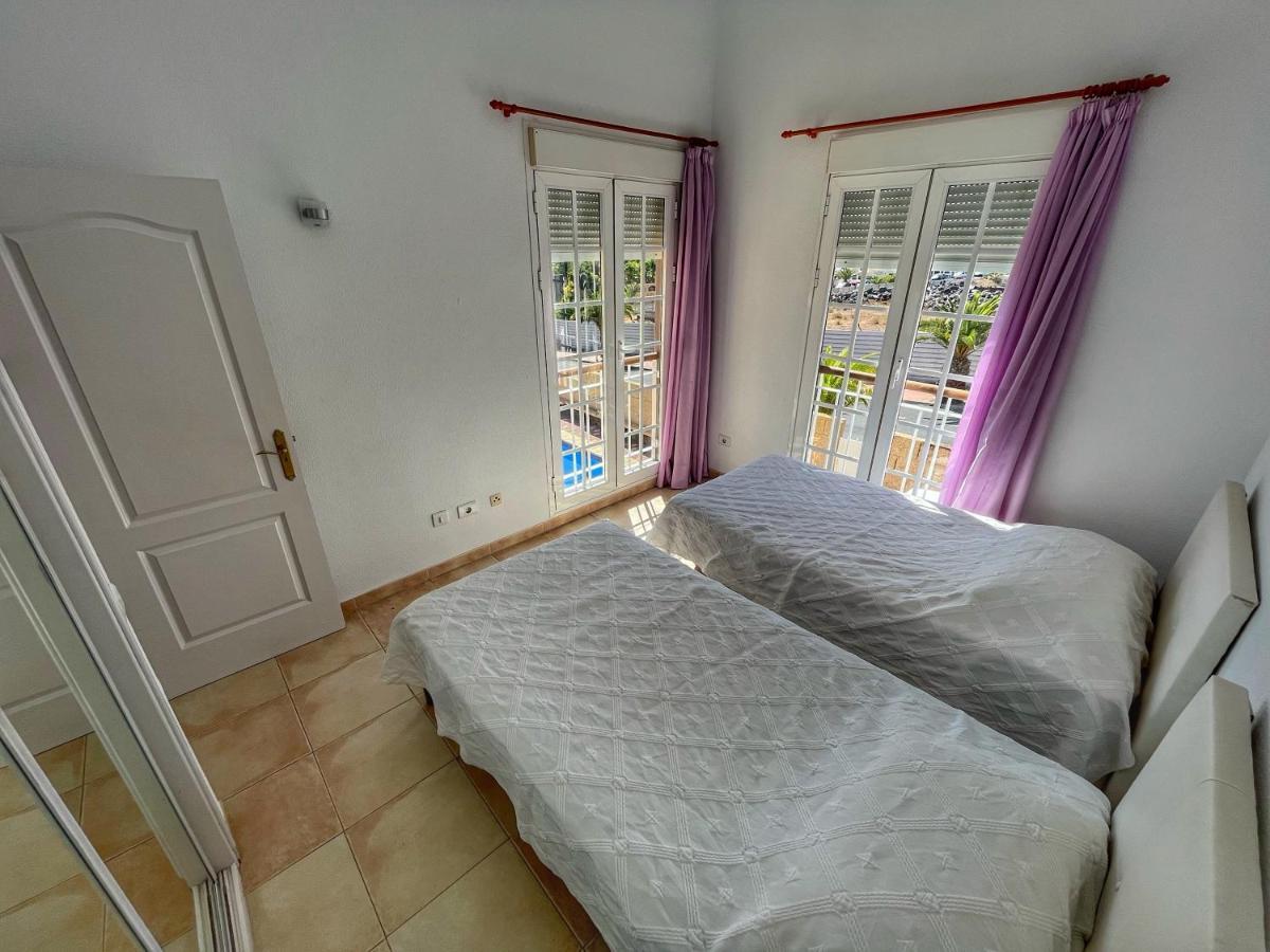 Villa Isabel Адехе Экстерьер фото